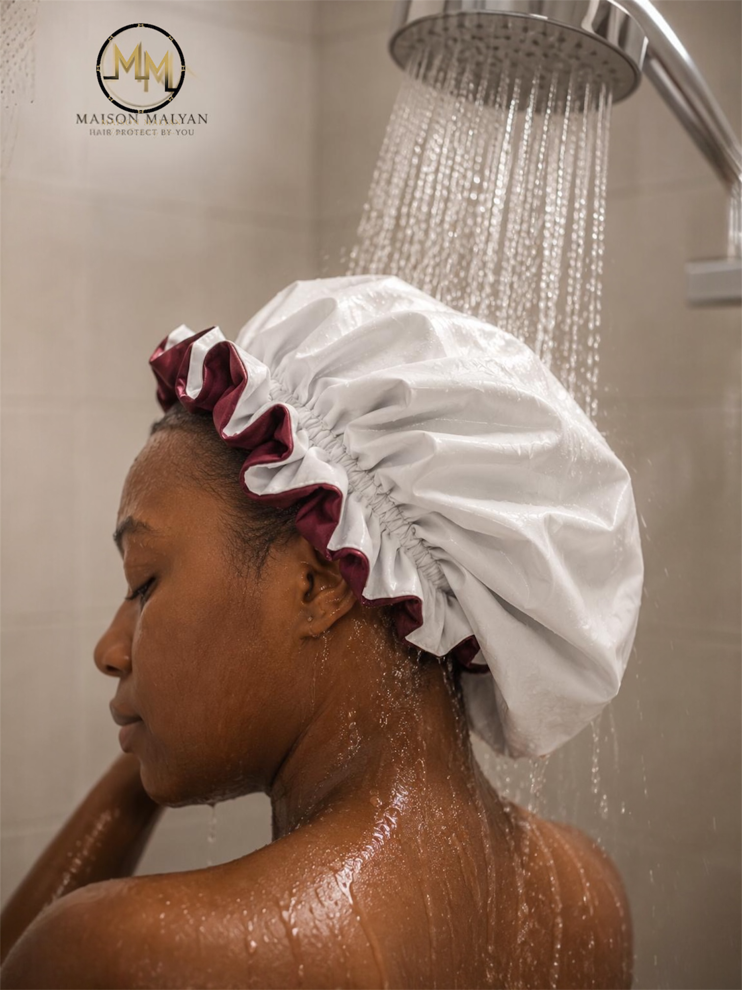 Bonnet imperméable avec intérieur satin Ajustable